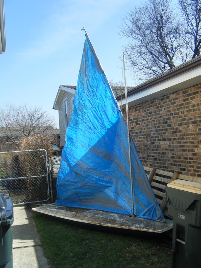 Illustration for article titled Does anybody in Chicago want a free sailboat?